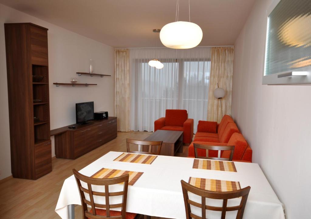 Unipharma Apartments ドノヴァリ エクステリア 写真