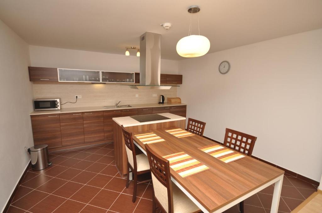 Unipharma Apartments ドノヴァリ エクステリア 写真