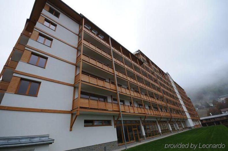 Unipharma Apartments ドノヴァリ エクステリア 写真